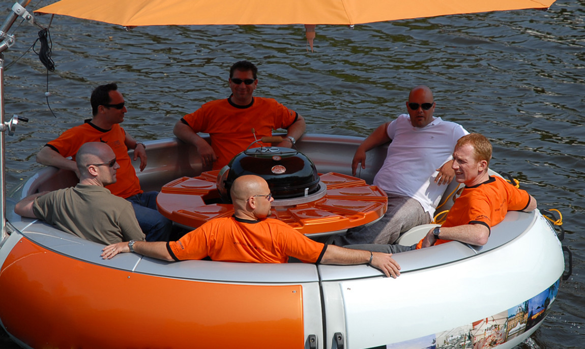 Bbq-Donut In Limburg Mieten Und Auf Der Lahn Fahren